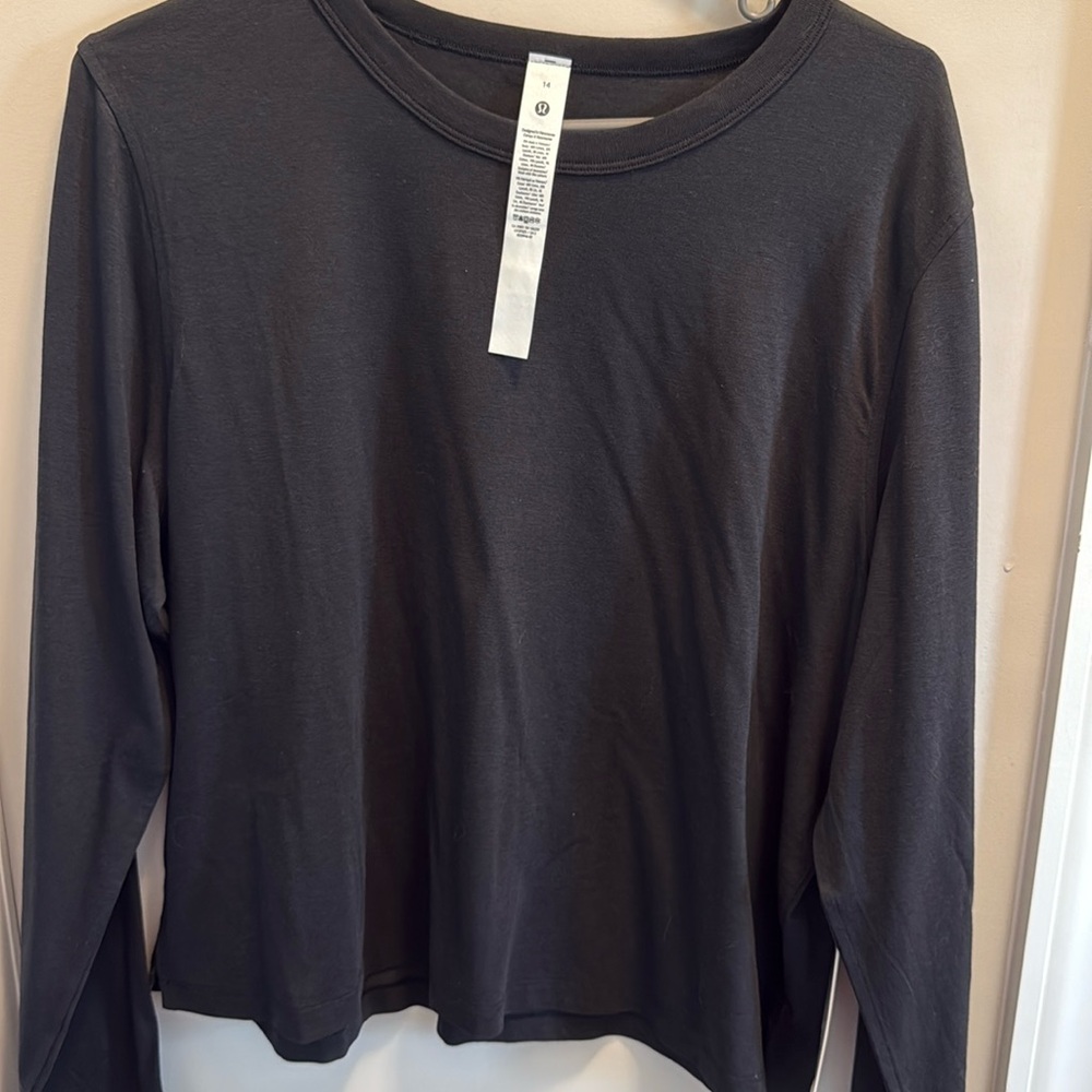 Lululemon top